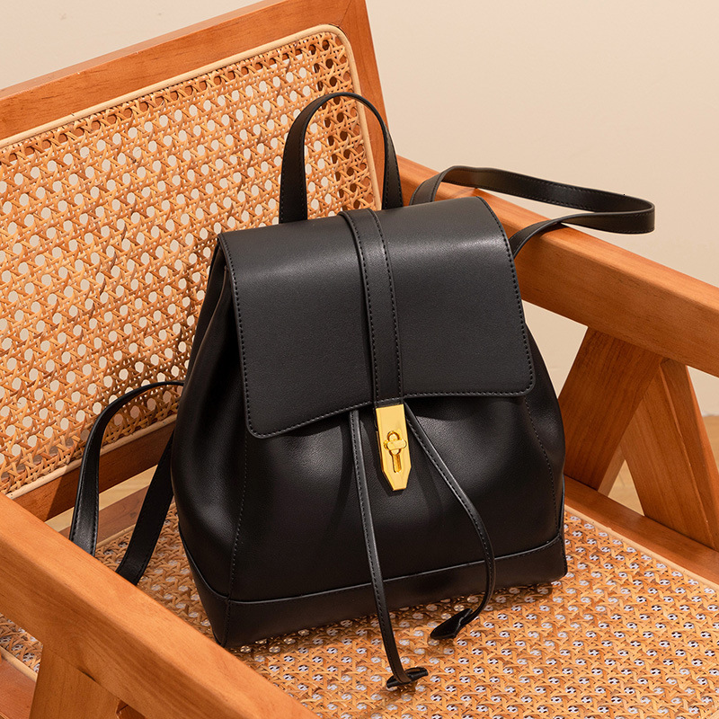 Designer 2025 New Fashionable Lightweight Travel Backpack Large Capacity Bag