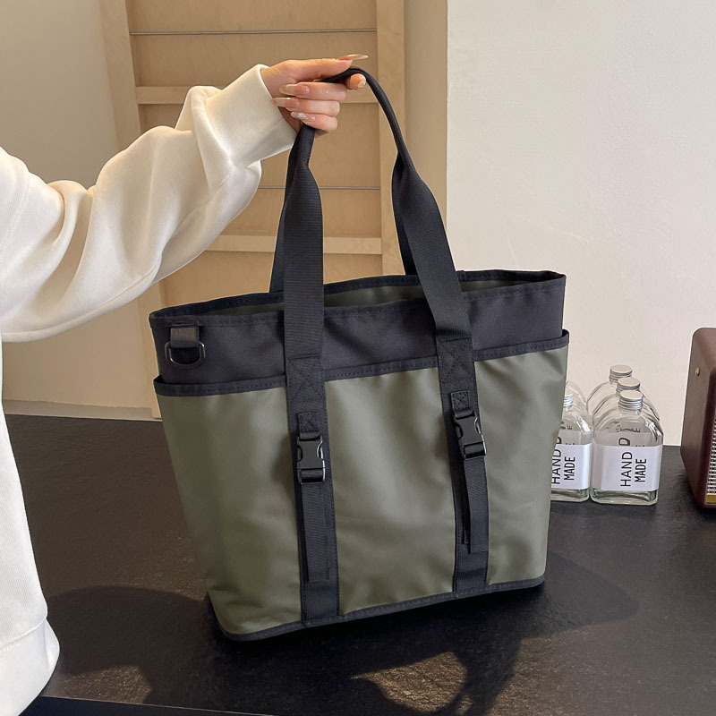 Designer's Large Capacity Women's Shoulder Bag 2025 New Commuter Handbag