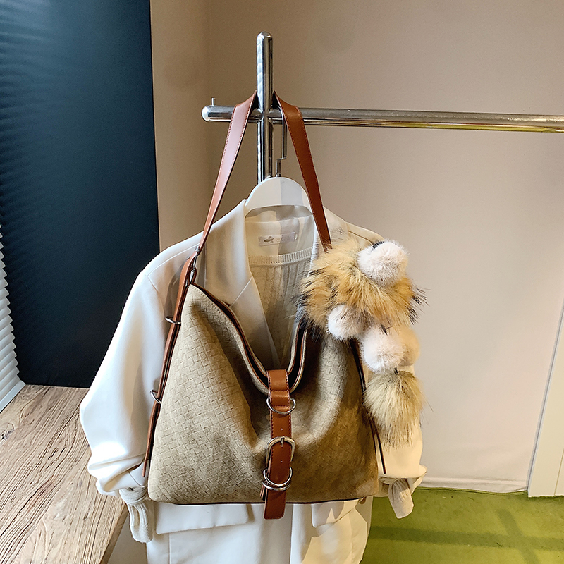 2025 casual women's simple shoulder bag new sports niche design fashionable daily work commuting versatile durable women's multifunctional h