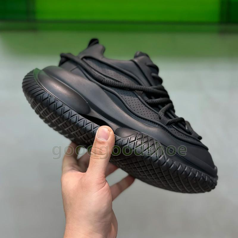 Autumn breathable running shoes Versatile mens trainers Trendy Pure black white Comfort Durable chunky sneakers Size 39-44