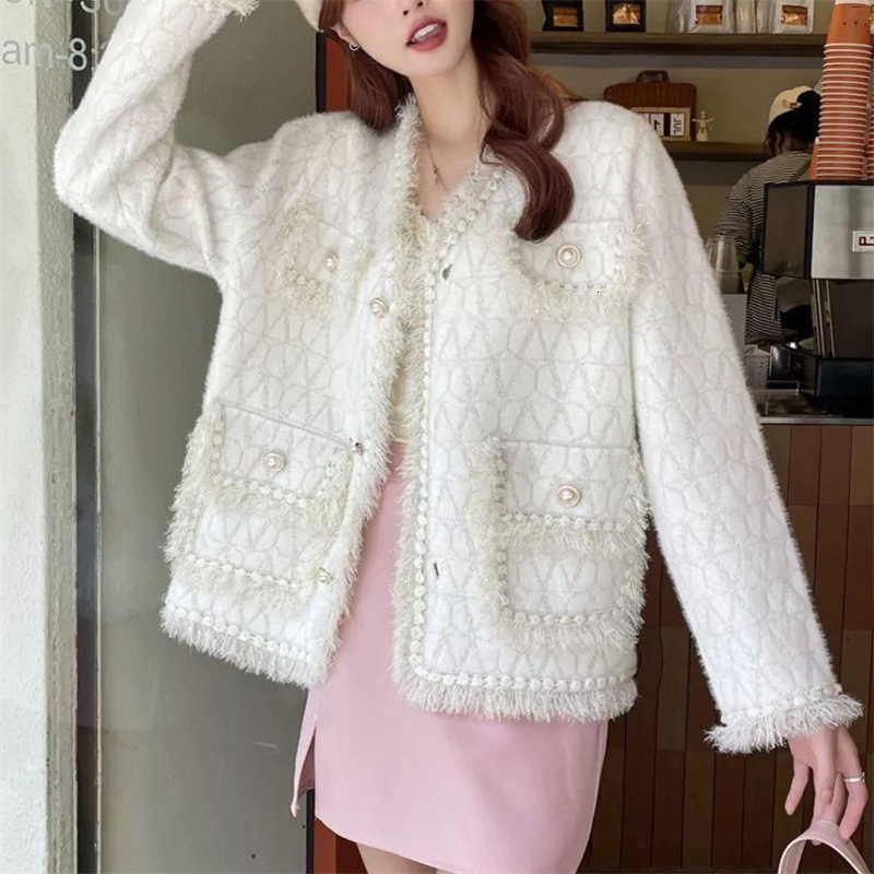 2025 Korean Knitted Jacket Autumn Designer Jacket New Tassel Imitation Mink Velvet Sweater Coarse Wool Short Coat Open Knitted Wool Sweater New Luxury
