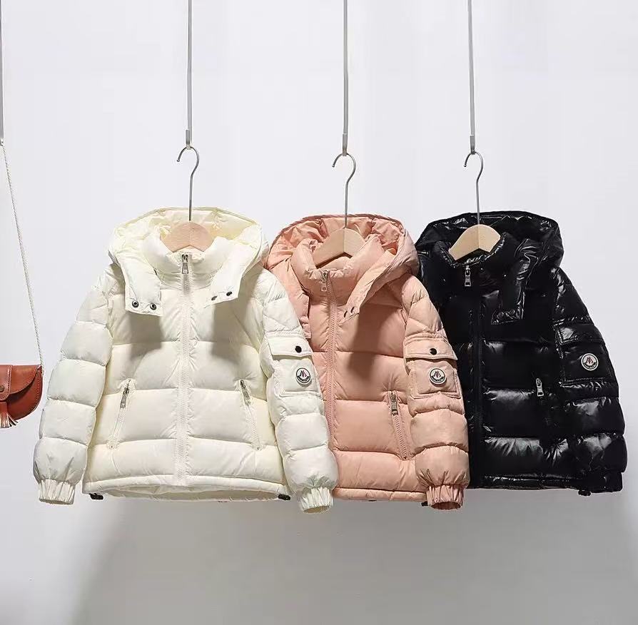 DHgate M New designer baby jackets high quality down Brother sister hooded detachable Big fur collar white goose down solid color zipper jacket Monograms AA