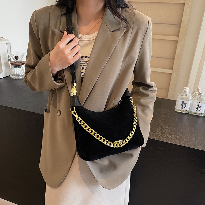 Luxury Brand Designer Bag Frosted Vintage Bag For Women, Autumn Winter 2025 New Niche Design Crossbody Bag With High-End Chain Handle Dumpling Bag