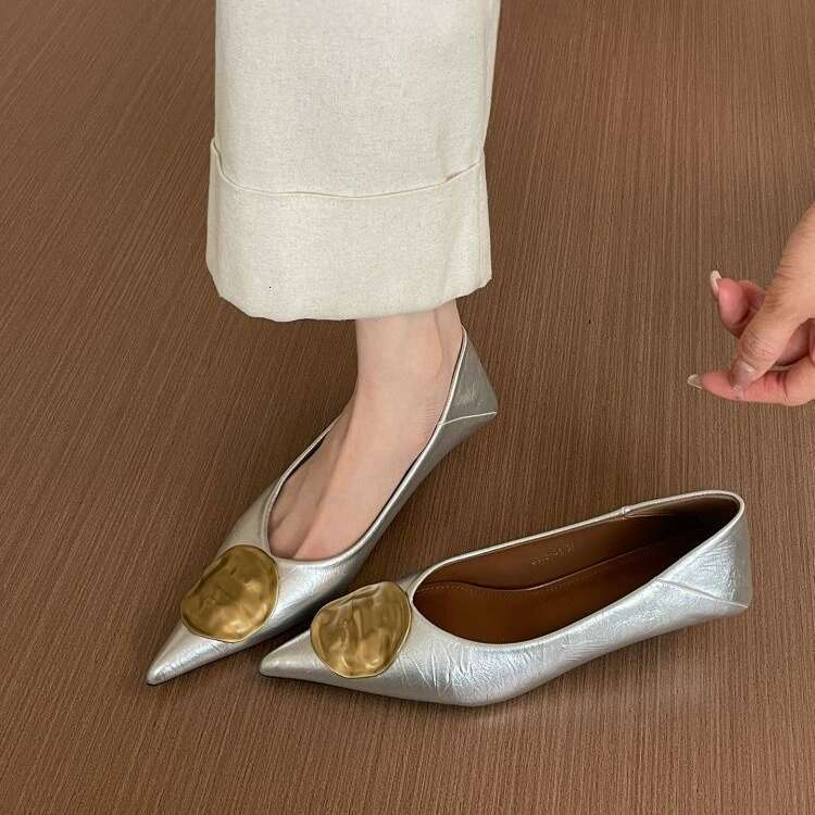 French Style Small Cat Designer Shoe Pointed Toe Single for Women 2025 Spring and Autumn New Thin heel Comfortable Versatile Shallow Commuter Shoes