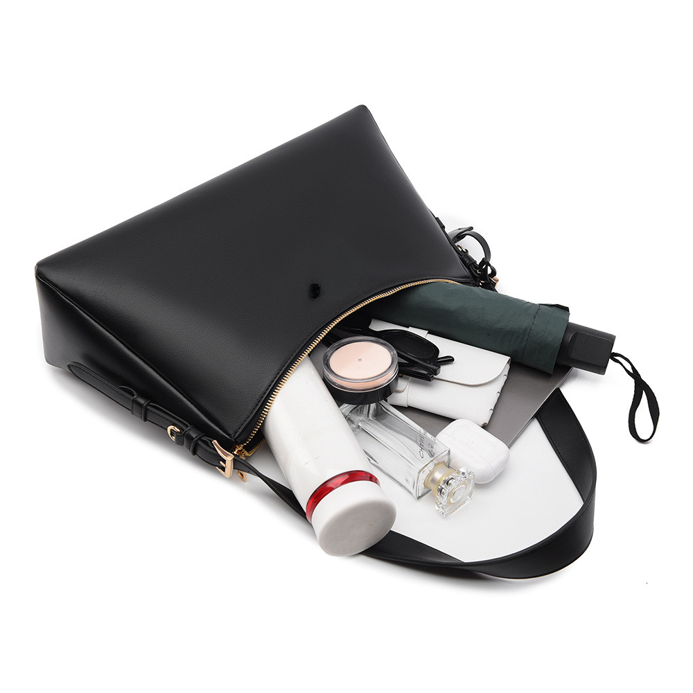 2025 new shoulder bag, simple commuting bag, high-end armpit bag, designer bag, luxury bag, large capacity retro women's handbag