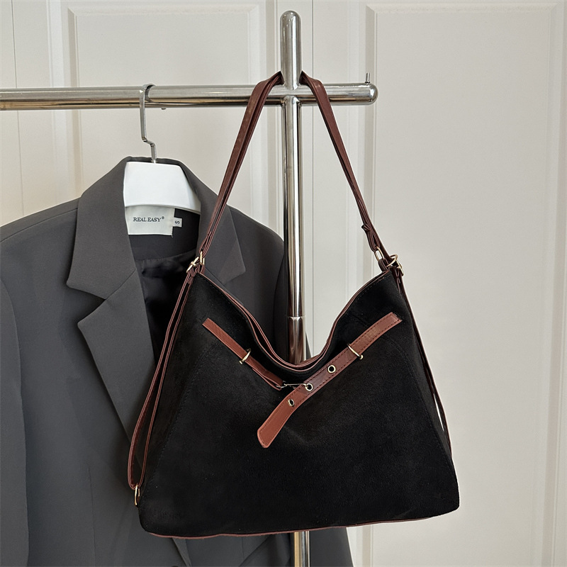 Designer Fashion Large Capacity Handbag 2025 New Multi functional Backpack Simple Casual Shoulder Bag