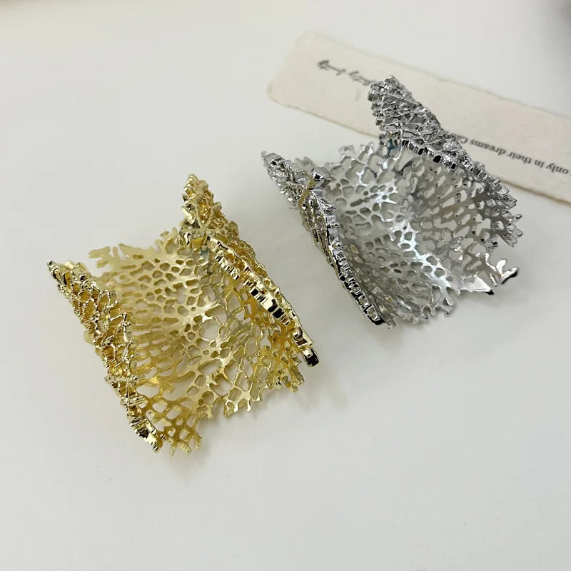 Exaggerated Hollow Metal Coral Texture Open Bracelet for Women European And American Personality Trend Jewelry Accessories 250930