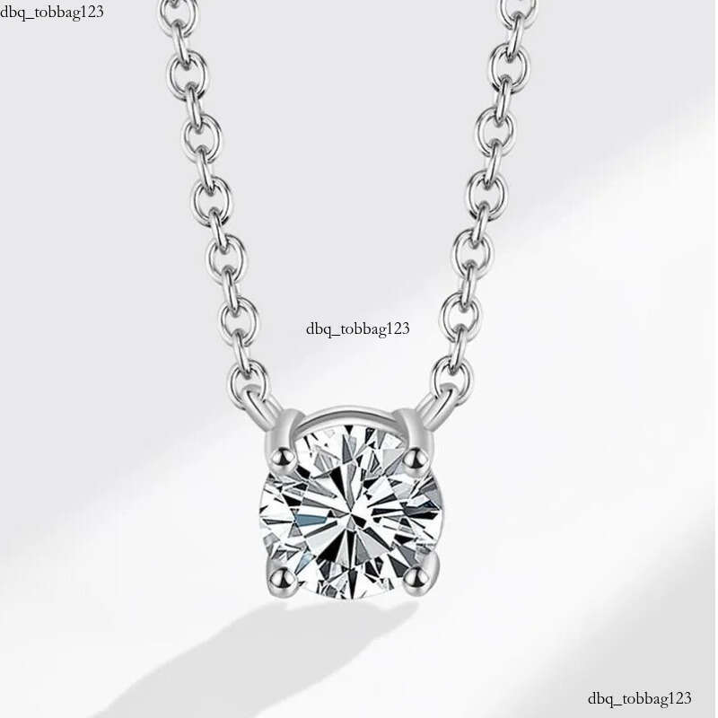 2024 Choucong Moissanite Dia Pendant Simple Fashion Jewelry Real 100% Sterling Sier 14K Gold Solitaire Gemstones Women Beach Clavicel Necklace Gift