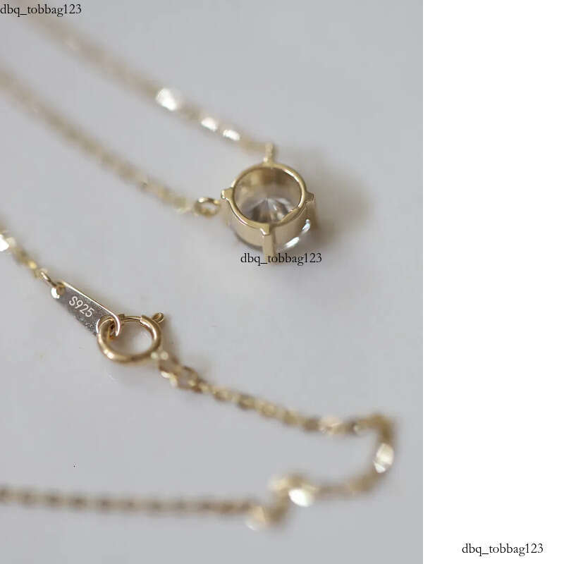2024 Choucong Moissanite Dia Pendant Simple Fashion Jewelry Real 100% Sterling Sier 14K Gold Solitaire Gemstones Women Beach Clavicel Necklace Gift