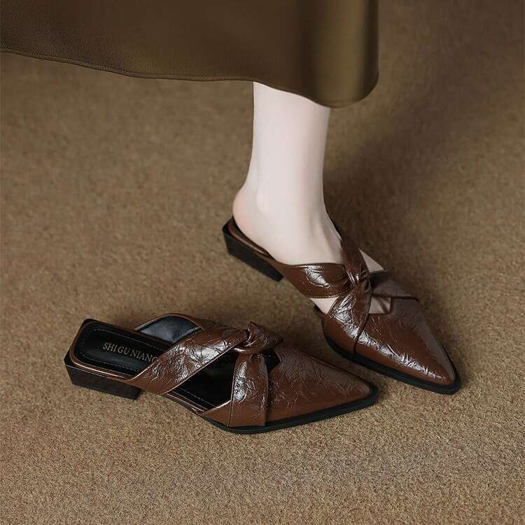 Stunning Designer Shoe French Style silver Low heel Closed Mules for Women 2025 New Comfortable Pointed Toe Sandals