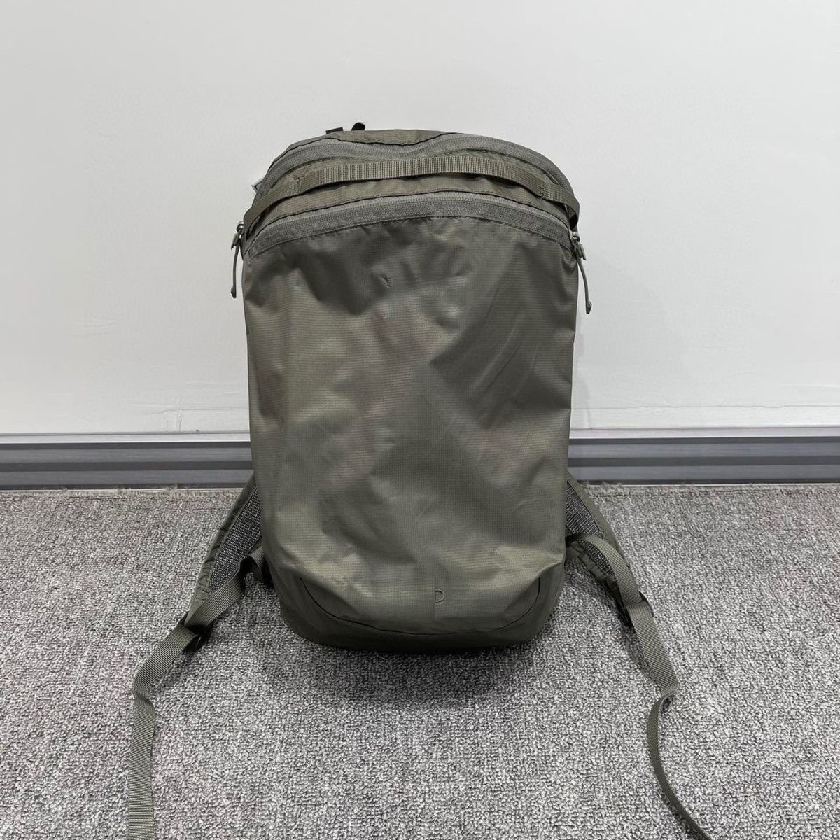 2025 New Designer Outdoor Hiking Backpack Waterproof Large Capacity Leisure Travel Bag