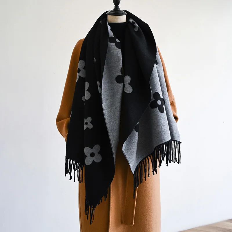 Fashion Jacquard Soft Covering Yarn Scarf Women Spring Autumn Long Shawl Wraps Winter Warm Neckerchief Double Sides 250930
