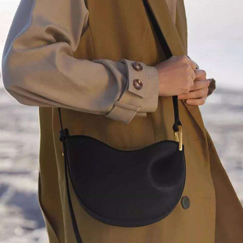 2025 women's new genuine leather shoulder crossbody pea bag, niche casual hand-held armpit bag
