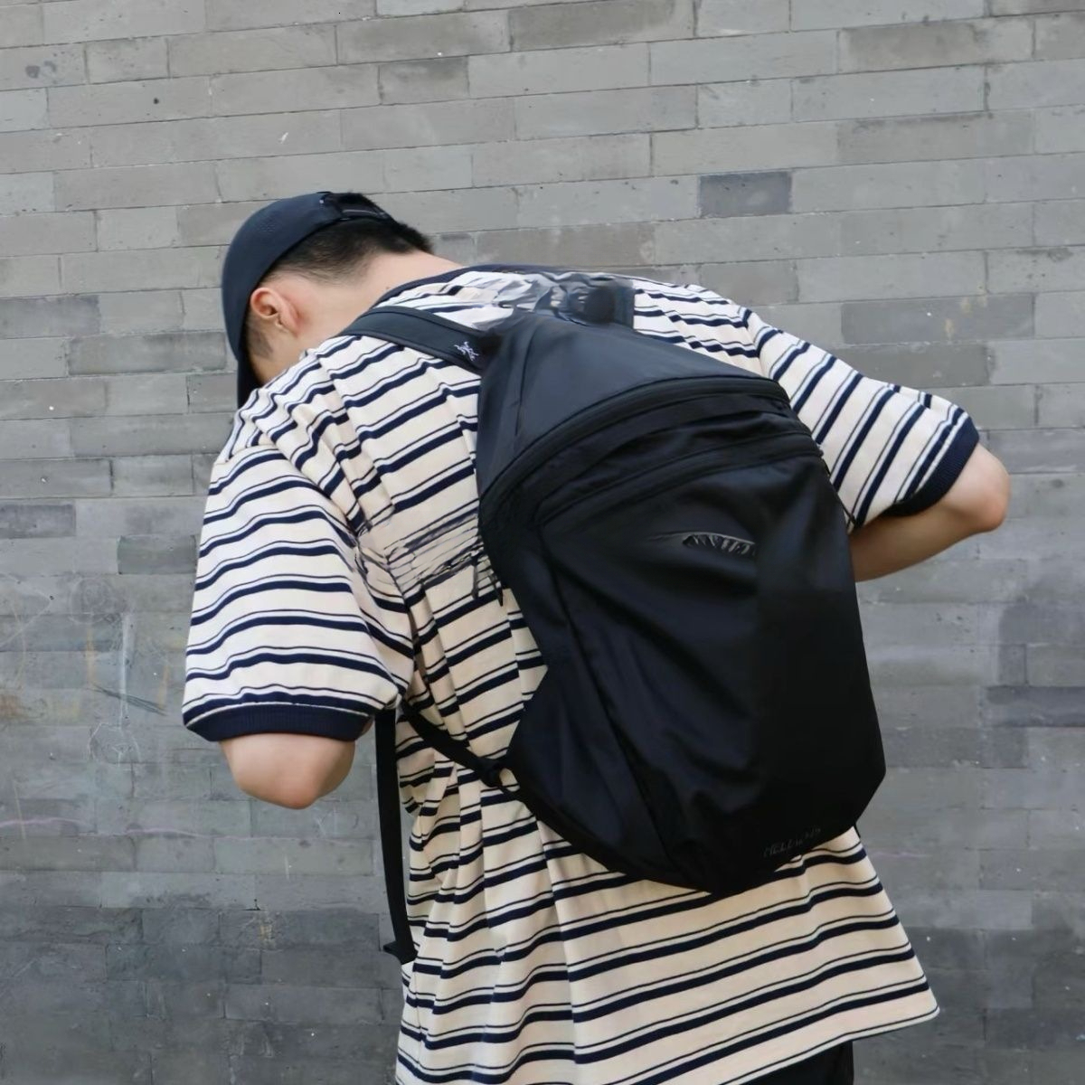 2025 New Designer Outdoor Hiking Backpack Waterproof Large Capacity Leisure Travel Bag