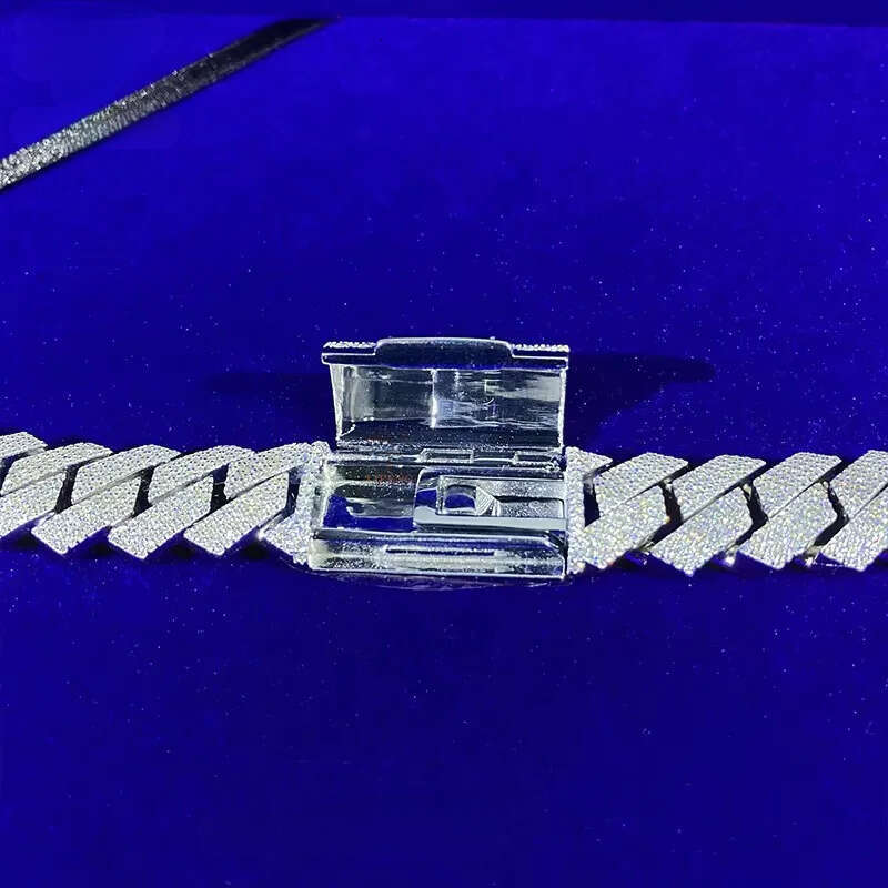 Factory Wholesale Men's Sterg Sier Bracelet High Quality Hip Hop Jewelry Iced Cuban Chain VVS Moissanite White Gift