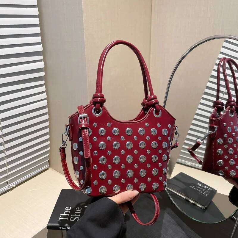 Rivet Shoulder Bags American Style PU Leather Tote Large Capacity Commuting Handbag Messenger Causal Crossbody Commuter Bag