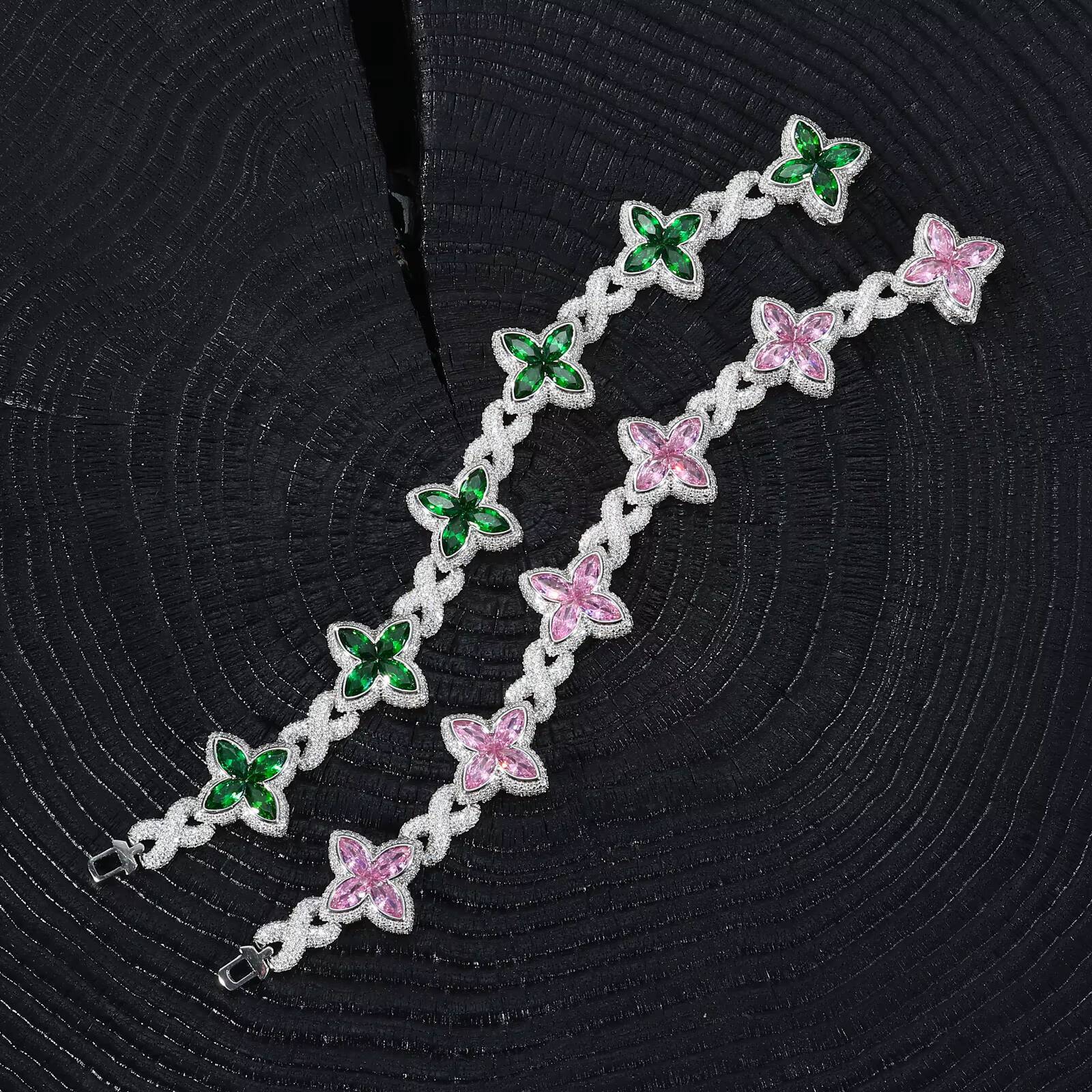 Fashion 21mm 925 pure silver color horse eye shape VVS moissanite diamond four-leaf clover infinite hollow Cuban chain bracelet.