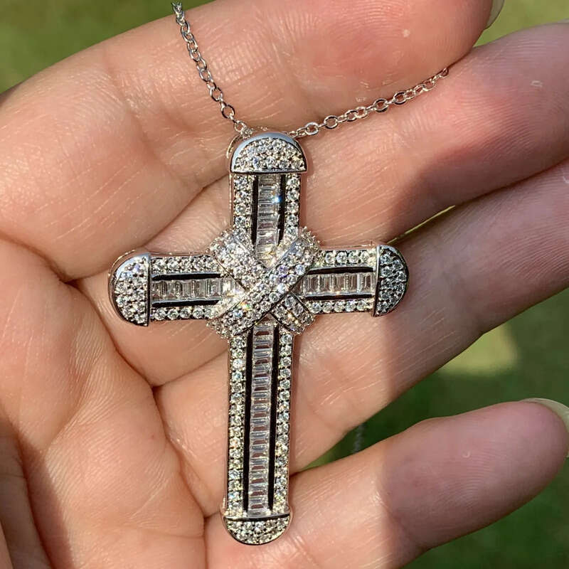 Classical Fashion Jewelry Sterling Sier Pave White Sapphire CZ Dia Gemstones Eternity Party Women Cross Pendant Wedding Necklace