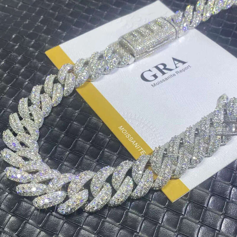 Hot Selling Fashion Style Sier Pass the Dia Test White Gold Cuban Link Chain d Vvs 1 Moissanite NecklaceA