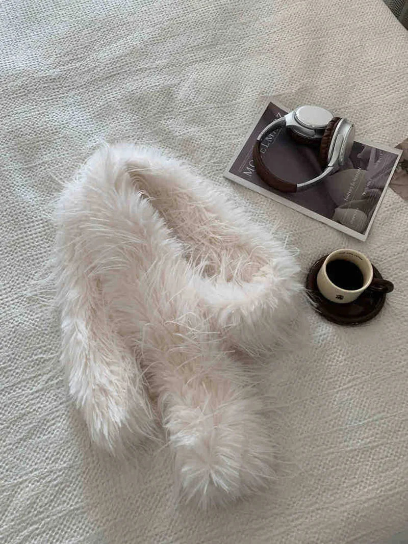 Korean Runway Style Thick Scarf Fashionable Plush Long Strip Scarf Womens Mink Fur Y2K Girl Scarf for Warm 250930
