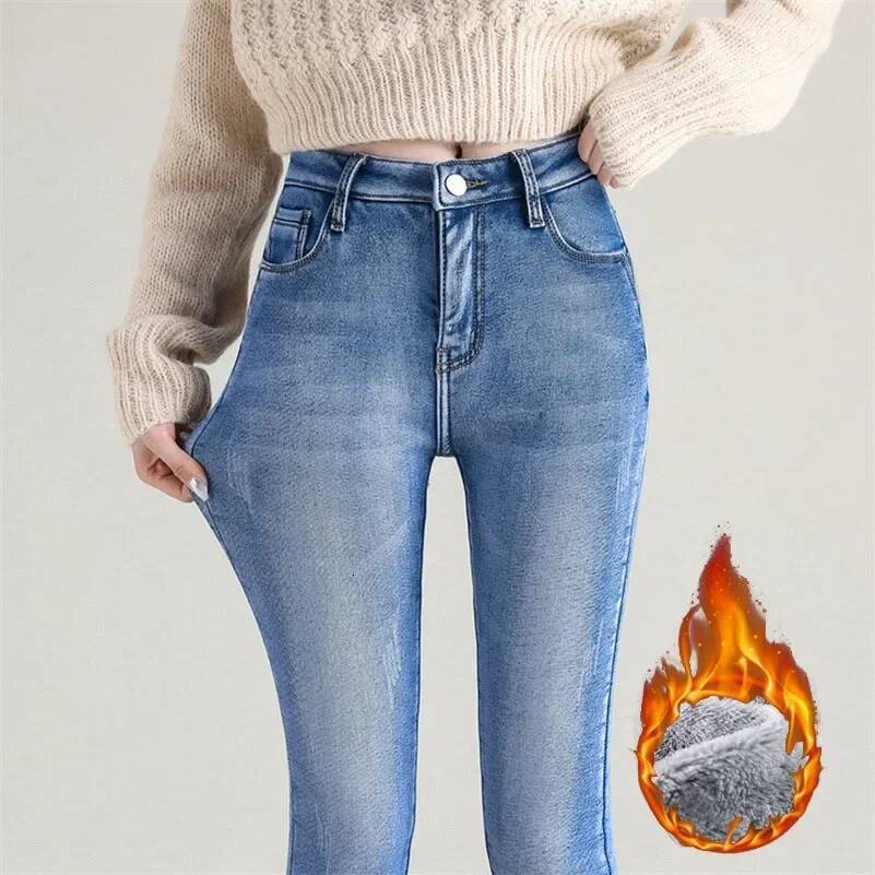 Women Thermal Jeans Winter Snow Warm Thickened Fleece Stretch Skinny Pencil Fashion Korean Slim Fit Veet Plush Pants dongdumaoyi