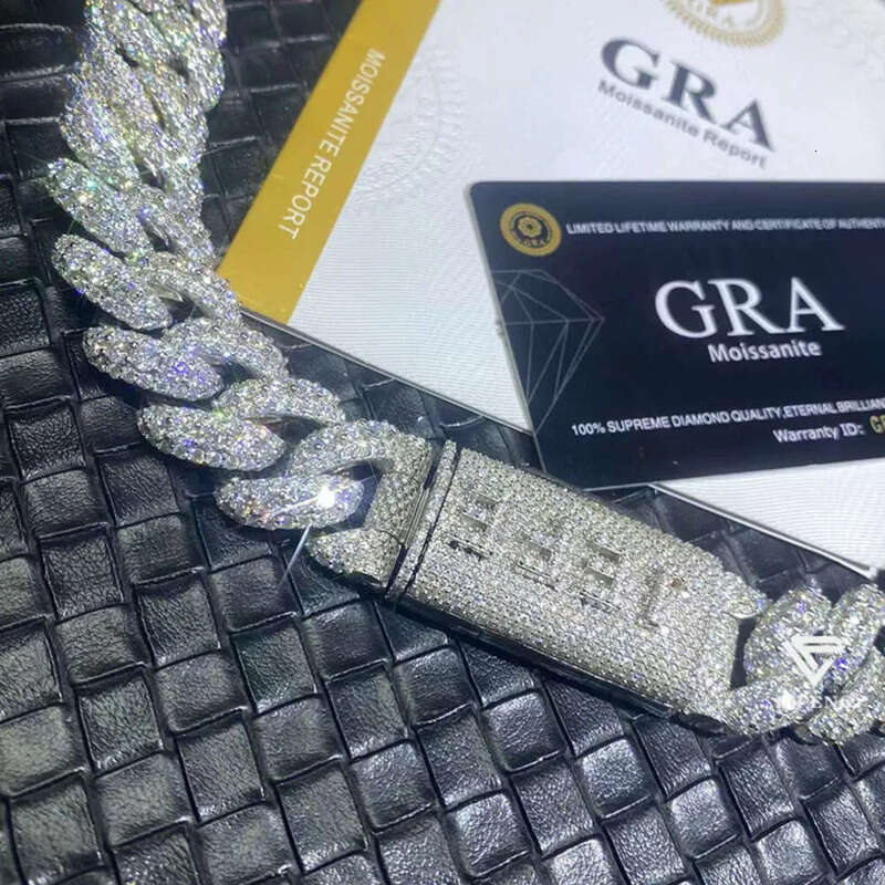 Hot Selling Fashion Style Sier Pass the Dia Test White Gold Cuban Link Chain d Vvs 1 Moissanite NecklaceA