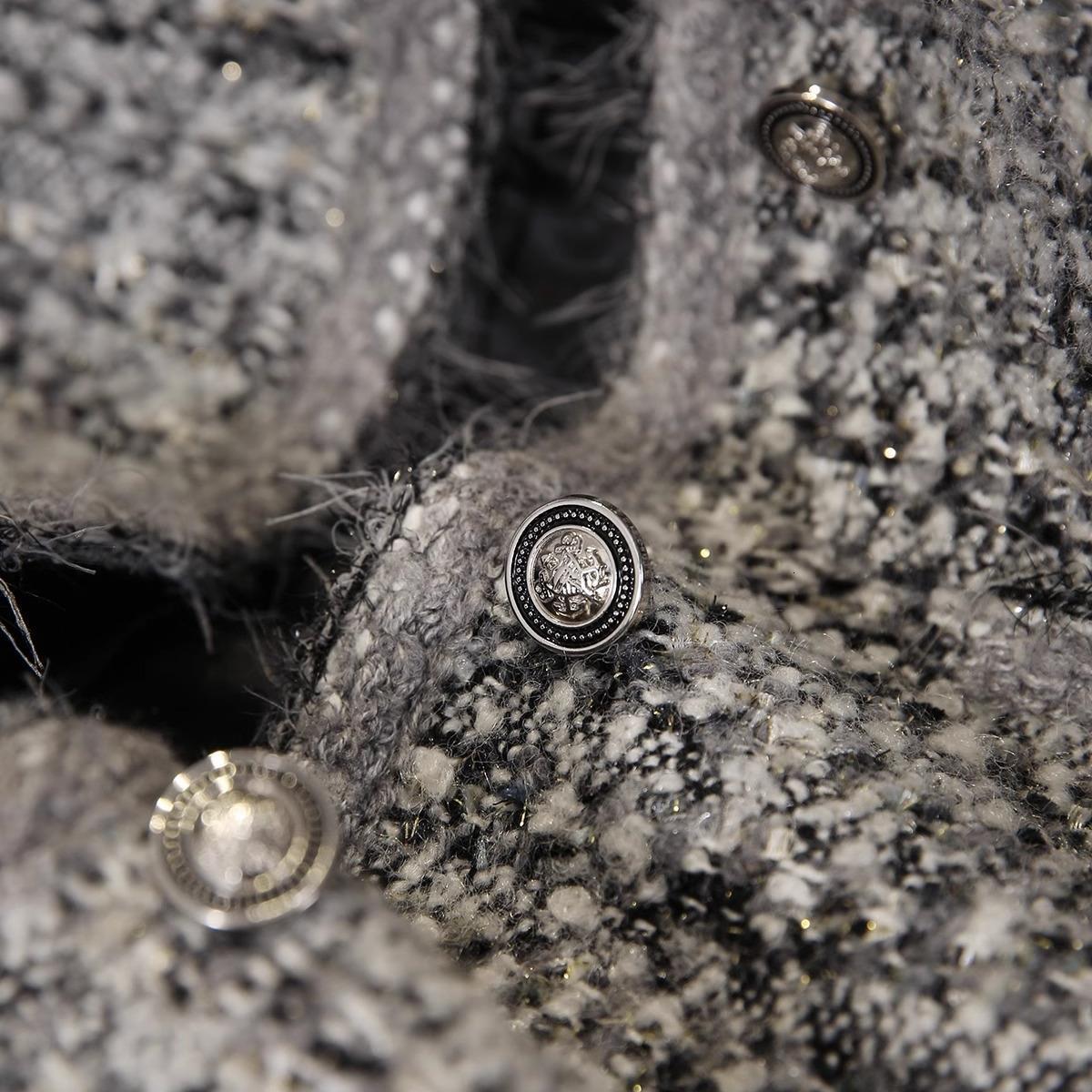 2025 Autumn/Winter Coarse Wool Short Coat for Ice and Snow Enthusiasts High Luxury Thick Knitted Coarse Wool Short Round Neck Women's New Designe