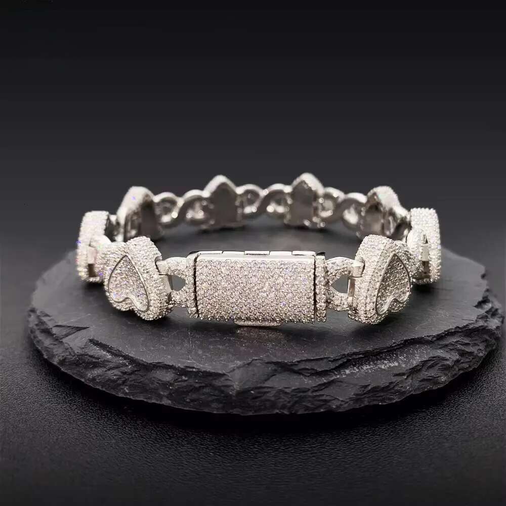Fashion Men and Women Moissanite Cuban Link Sier Iced Out Heart Shape Hiphop Bracelet Best Gift