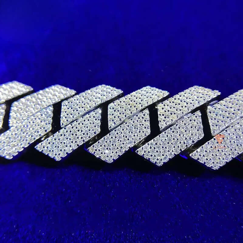 Factory Wholesale Men's Sterg Sier Bracelet High Quality Hip Hop Jewelry Iced Cuban Chain VVS Moissanite White Gift