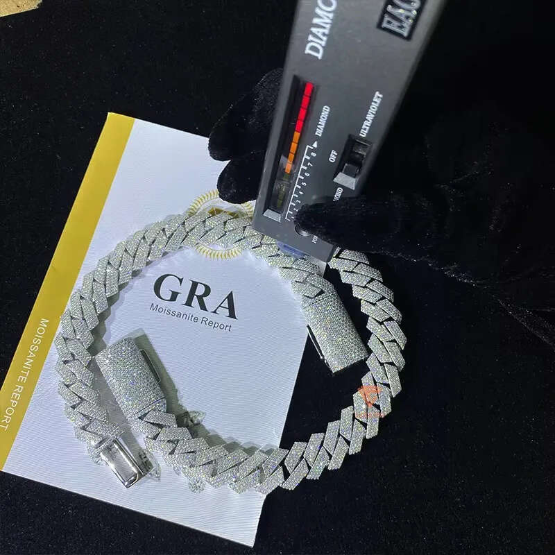 Factory Wholesale Men's Sterg Sier Bracelet High Quality Hip Hop Jewelry Iced Cuban Chain VVS Moissanite White Gift