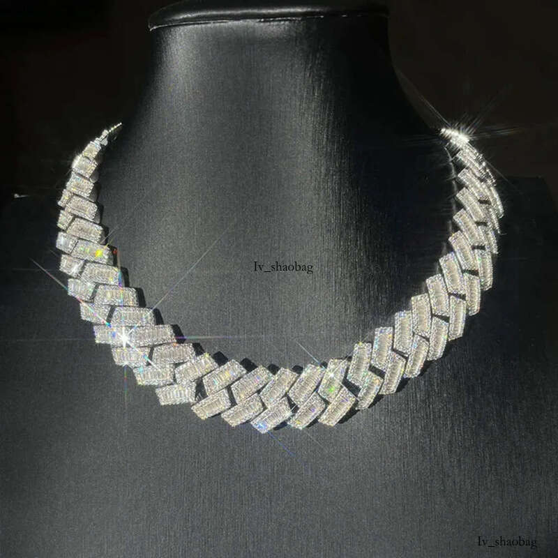 Baguette dia 20mm gold plated Sier necklace vvs moissanite baguette cuban link chain