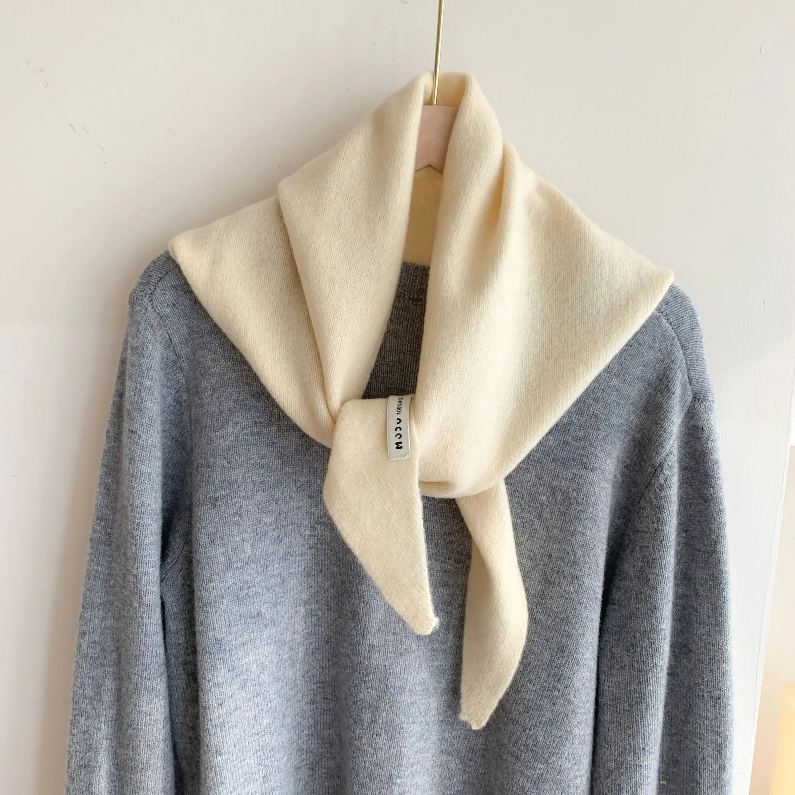 100 Women Wool Scarf Shawl Winter Warm Soft Knitted Triangle Scarf Fashion Bandana Lady Wool Tassel Blanket Scarves 250930