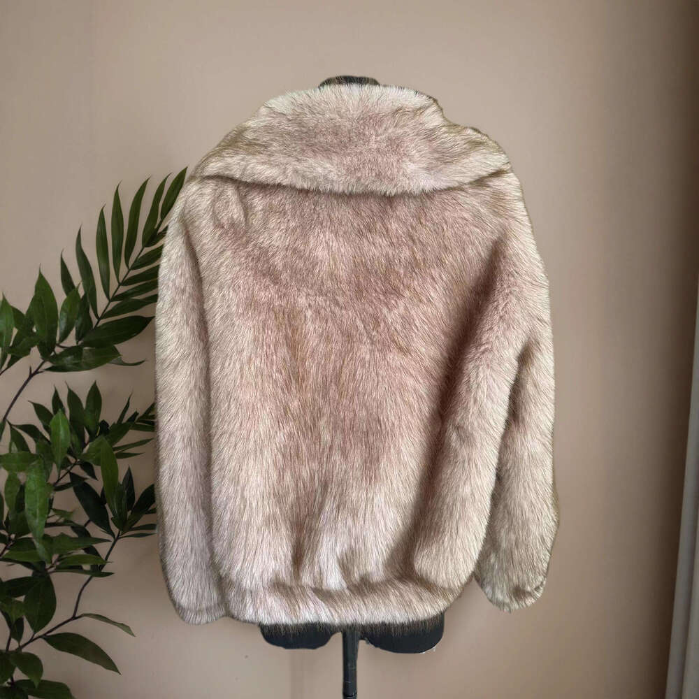 2025 New Fur Coat Women's Short Fashionable Elegant Stand Collar Versatile Autumn Winter Mom Style