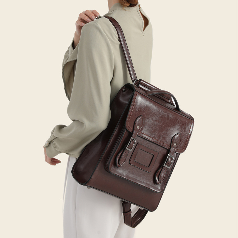2025 new designer women's fashionable oil wax cowhide backpack