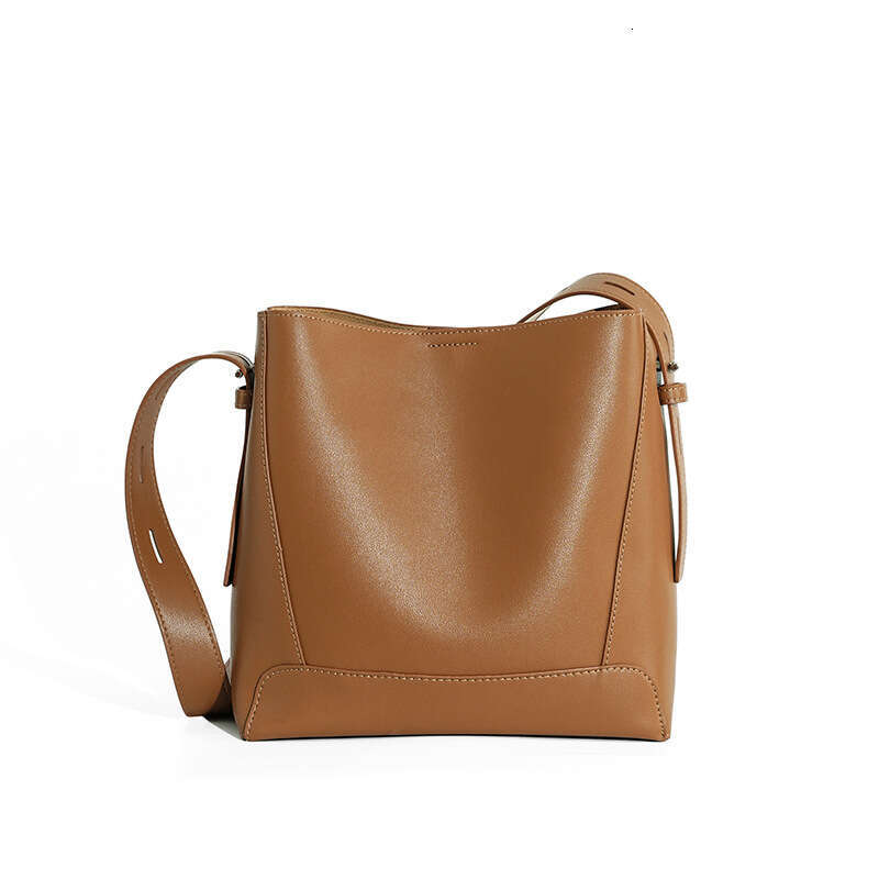 designer bag Luxury bag Women's Hot Sale New Large Capacity Crossbody Versatile Genuine Leather Shoulder High-end Commuter Bucket Bag