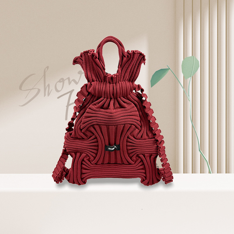 2025 New Backpack Designer Casual Knitted Handbag Fashion Versatile Bag
