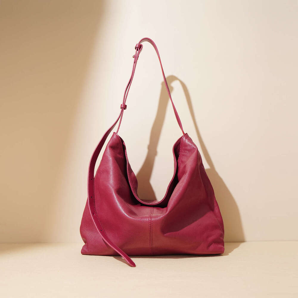 Sheepskin Niche Lazy Style Tote 2025 New High-Quality Commuter Crossbody Large Capacity Shoulder Bag