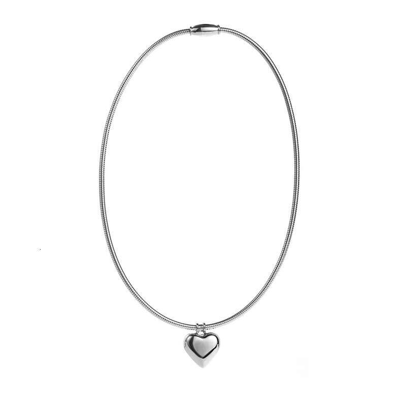 Ins Top Sell Heart Pendant Simple Fashion Jewelry Titanium Stainless Steel Circle Party High Quality Smooth Snake Chain Women Necklace For Lover Gift 