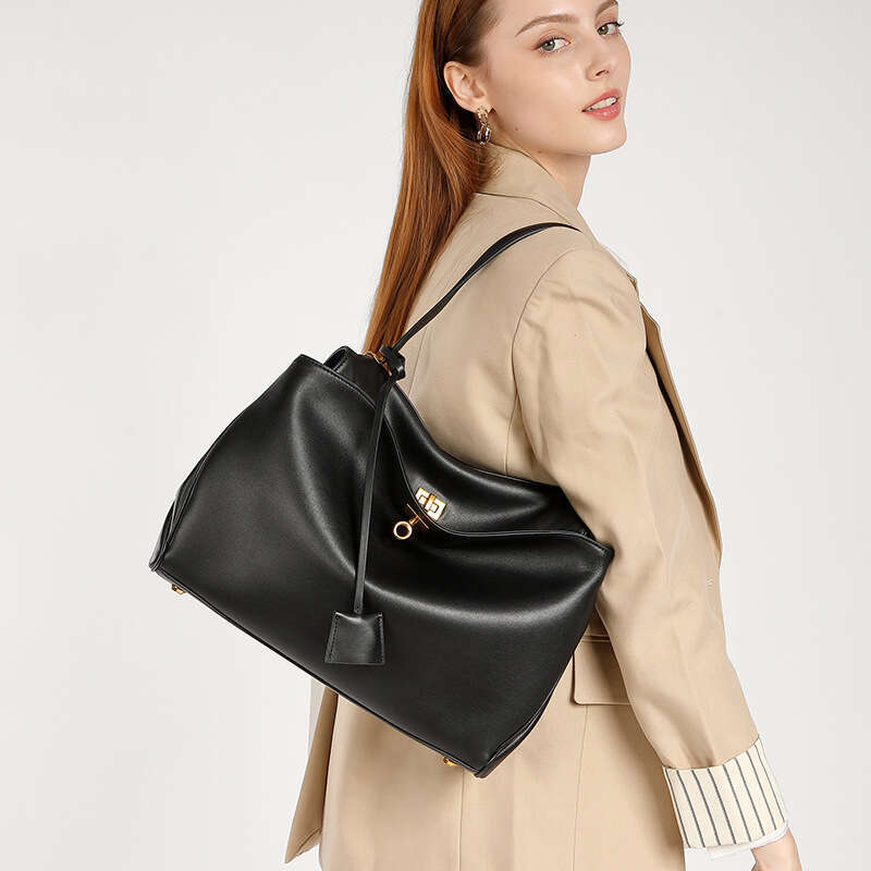 designer bag Luxury bag Underarm New Handheld Tote High-end Feel Guangzhou Large Capacity Crossbody Genuine Leather Women's Bag