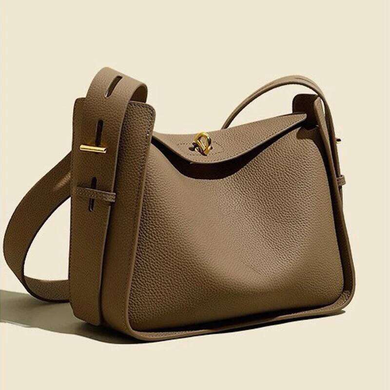 New Niche Designer Crossbody Armpit Head Layer Cowhide Leather Ladies Wide Shoulder Strap Large Capacity Bag