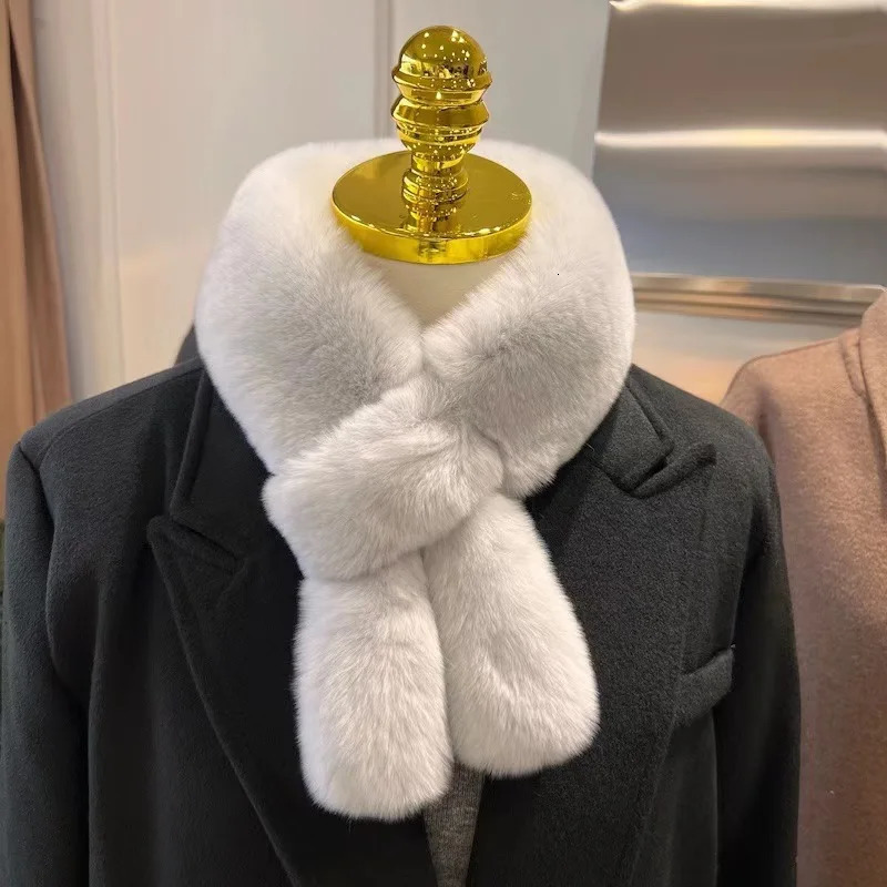 Faux Fur Scarf Winter Warm Fur Thicken Cross Scarives Neck Warmers Double Sided Rabbit Fur Scarf for Women Soft Plush Shawl Ring 250929