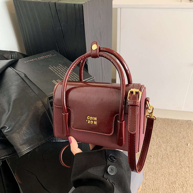 designer bag Luxury bag High-Quality Trendy for Women New Fashion Versatile Handbag Shoulder Crossbody Commuter Small Square Bag