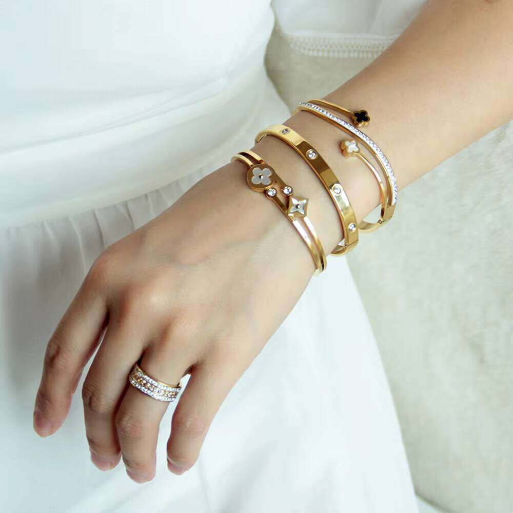 High Quality Women Jewelry Gift Accessories Multi Style Shell Cross Shape Gold Plated sterling silver Bracelet