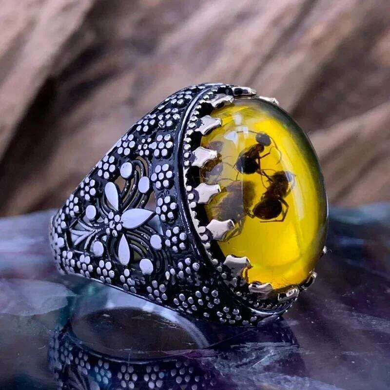 Vintage Big Oval Natural Agate Stone Men Retro Inlaid Yellow Red Zircon Ant Ring for Women Wedding Band Jewelry
