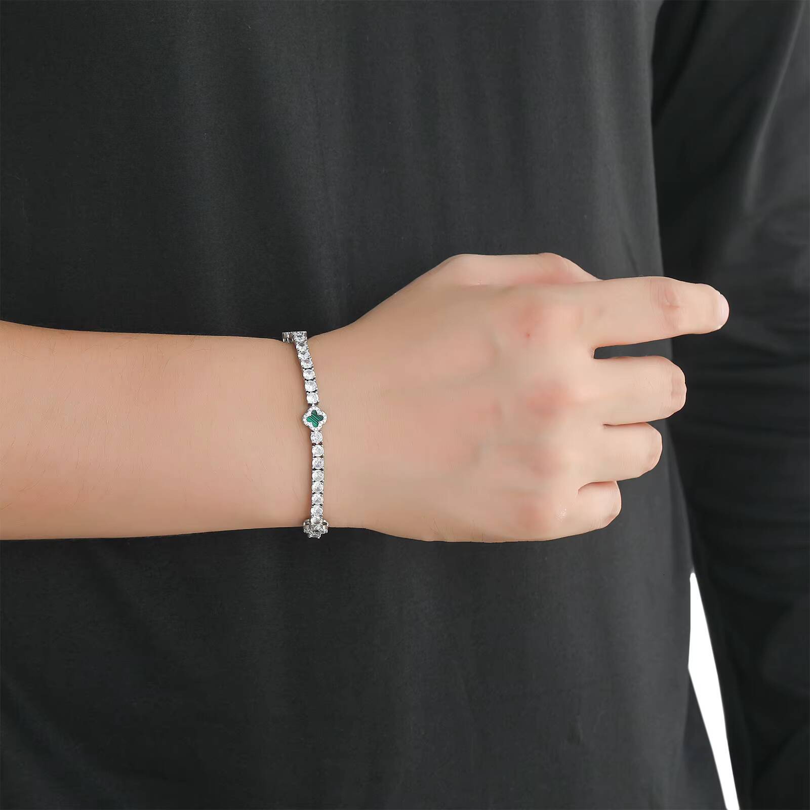 European American Style HighEnd Tennis Chain Bracelet Exquisite Fourleaf Clover Inlaid Diamond Fashion Beaded Bracelets