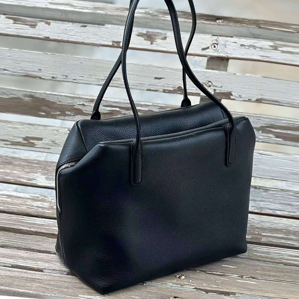 Designer Bags XHTY Genuine Leather Shoulder Underarm Women Soft Large Capacity Bowling Bag Simple Fashion Top Layer Cowhide New Model Hot Selling