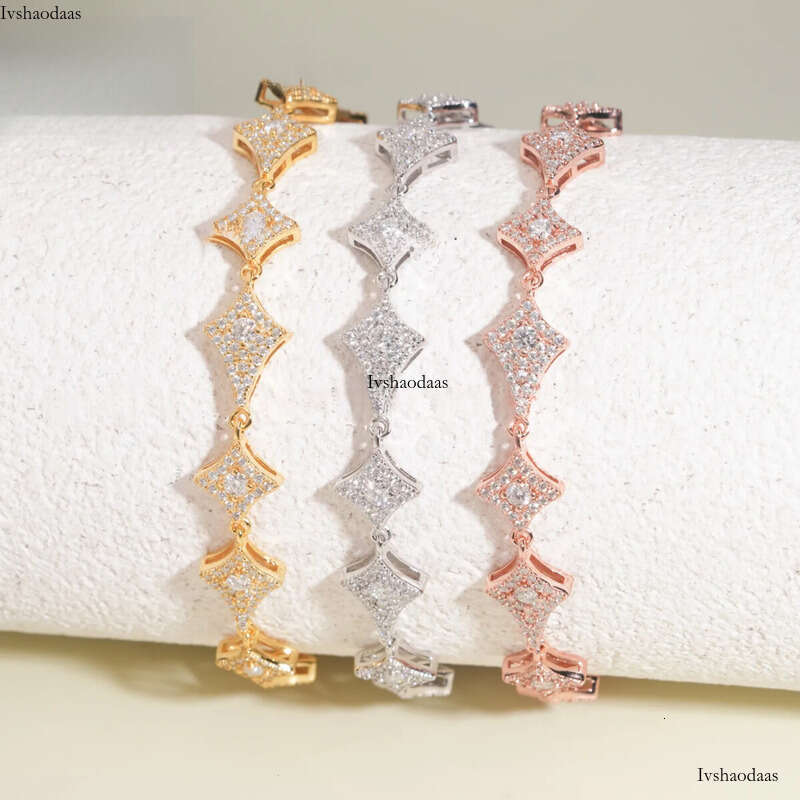 New Design Elegant Female Iced Out Hip Hop Jewelry S Sier Moissanite Dia Bezel Setting Cluster Tennis Chain Bracelet