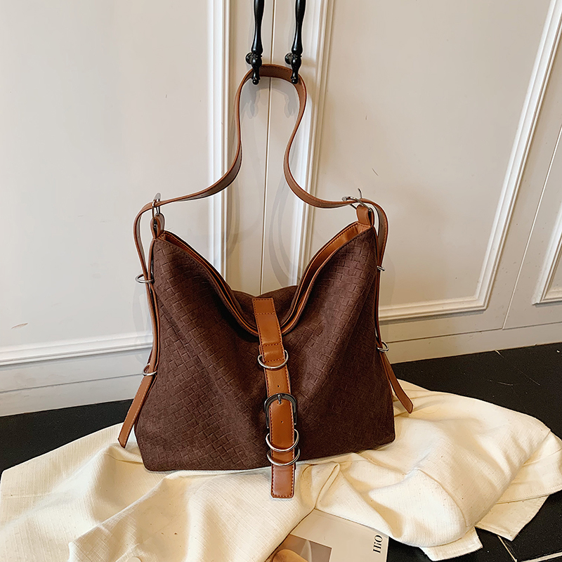 2025 casual women's simple shoulder bag new sports niche design fashionable daily work commuting versatile durable women's multifunctional h