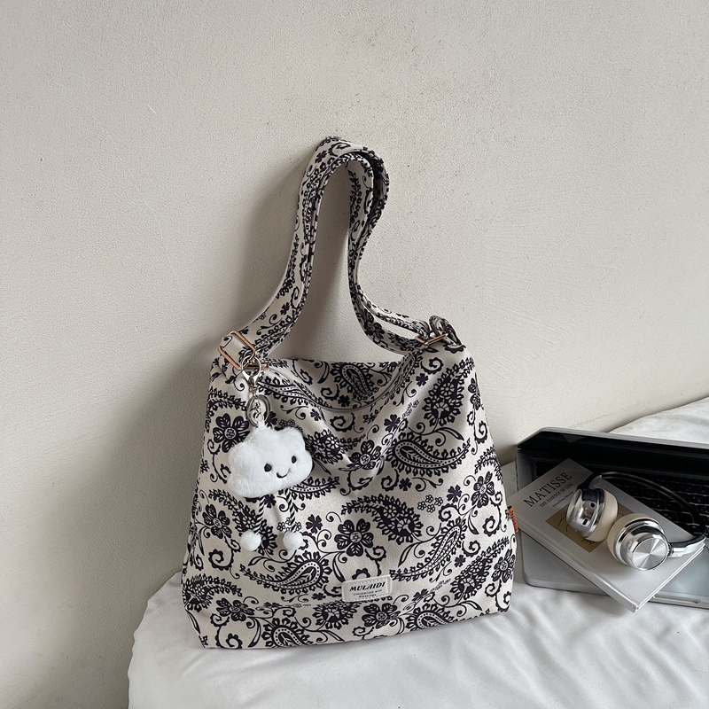 Leisure minimalist shoulder bag 2025 new women's niche design fashionable daily work commuting versatile durable multi-functional lightweight han