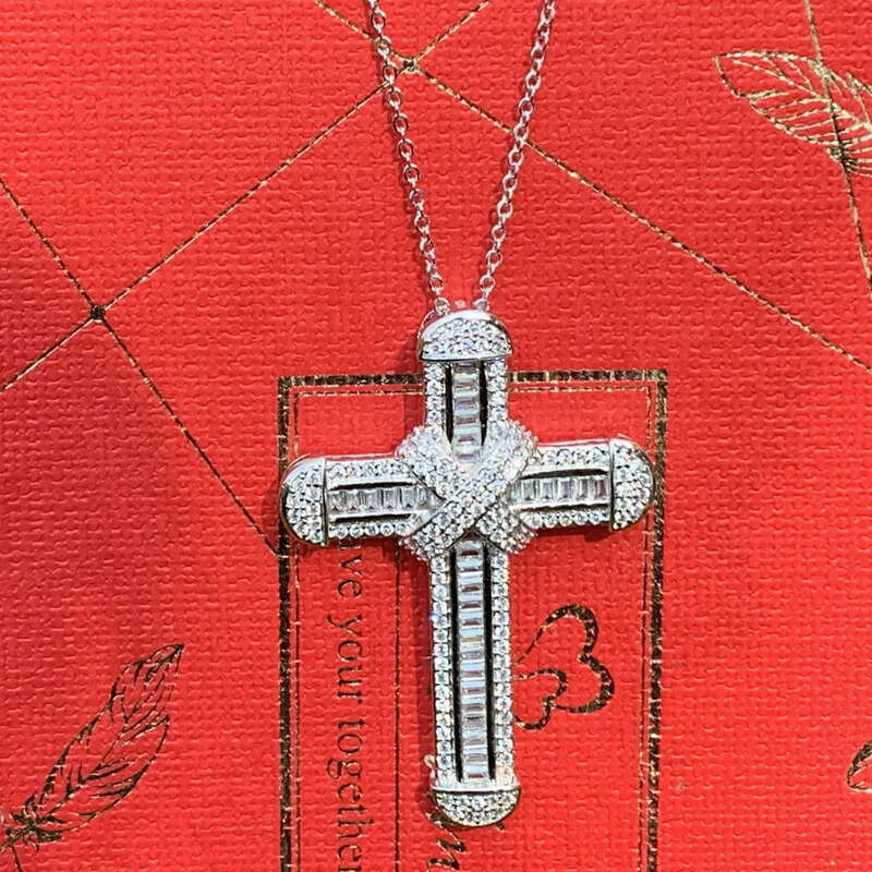 Classical Fashion Jewelry Sterling Sier Pave White Sapphire CZ Dia Gemstones Eternity Party Women Cross Pendant Wedding Necklace